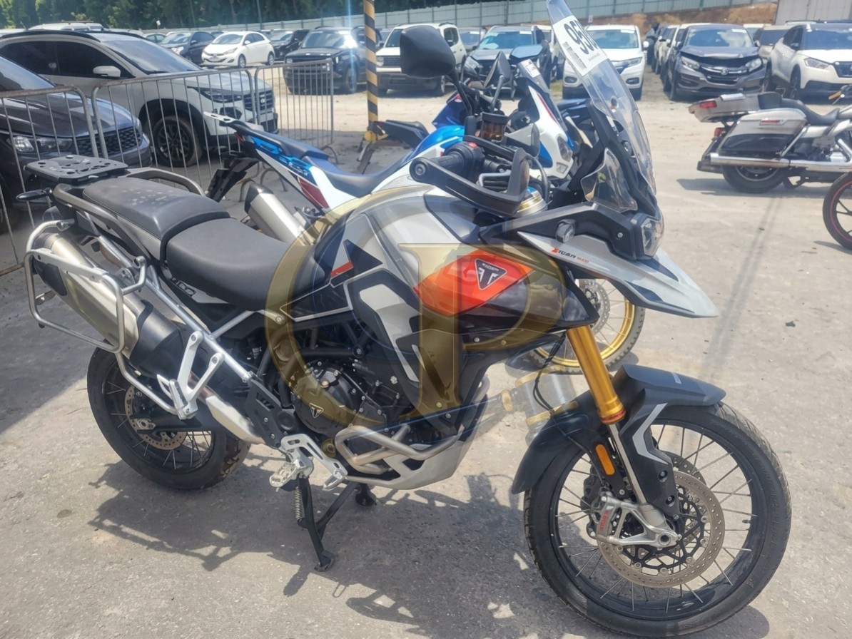 TRIUMPH TIGER 24/25
